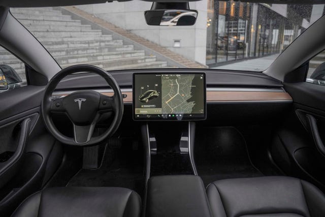 2019 TESLA MODEL 3 - 18