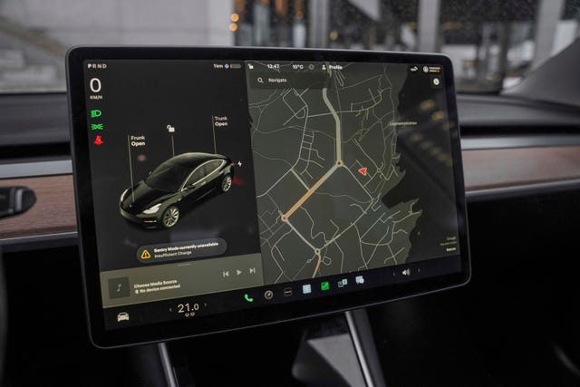 2019 TESLA MODEL 3 - 14