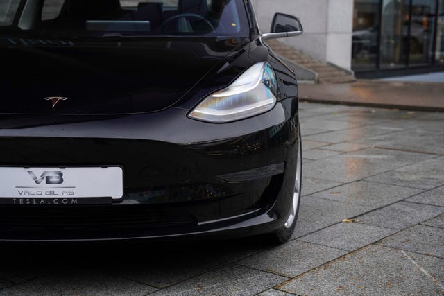 5YJ3E7EB3KF333475 2019 TESLA MODEL 3-4