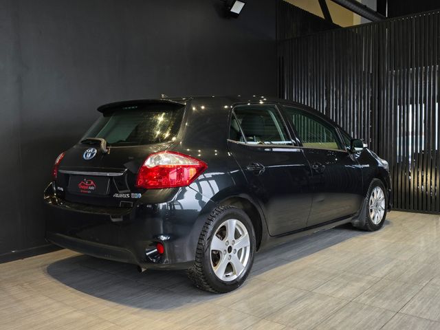 2011 TOYOTA AURIS - 8