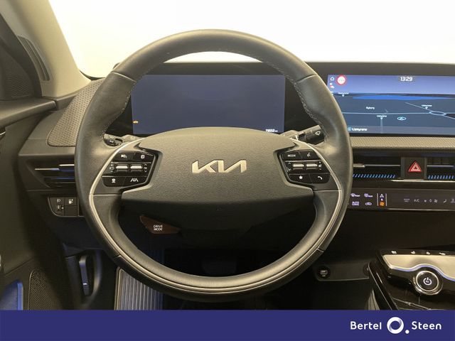 2022 KIA EV6 - 16