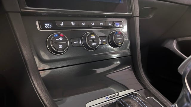2018 VOLKSWAGEN GOLF - 23
