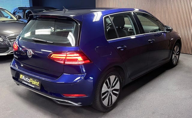 WVWZZZAUZJW905550 2018 VOLKSWAGEN GOLF-4