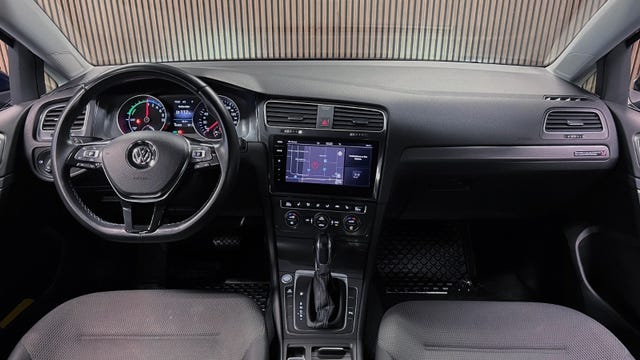 2018 VOLKSWAGEN GOLF - 12