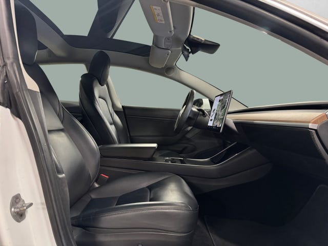 2019 TESLA MODEL 3 - 16