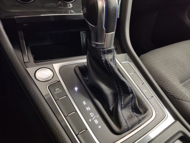 2019 VOLKSWAGEN GOLF - 20