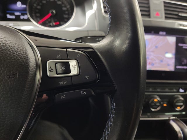 2019 VOLKSWAGEN GOLF - 16