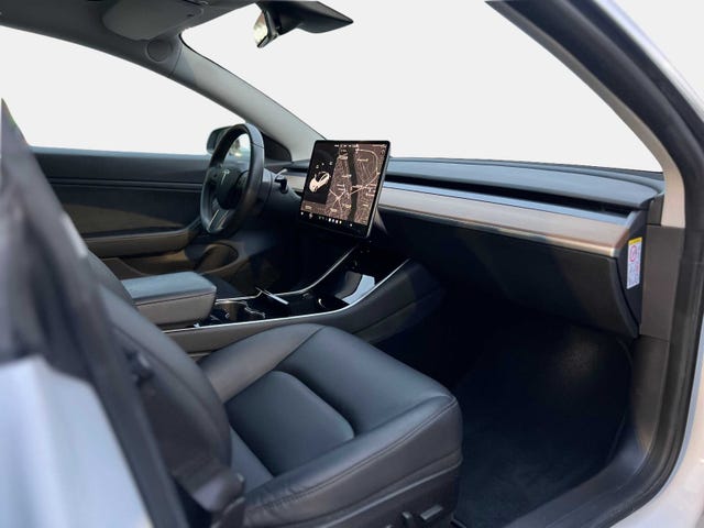 2019 TESLA MODEL 3 - 25
