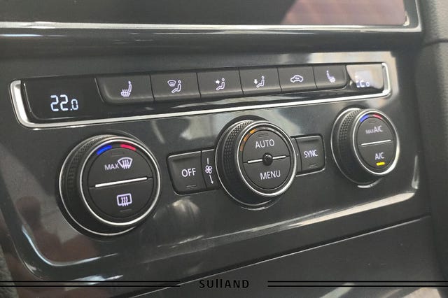 2019 VOLKSWAGEN GOLF - 32