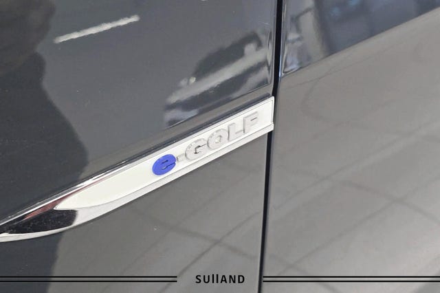 2019 VOLKSWAGEN GOLF - 23