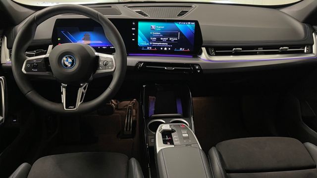 2024 BMW IX1 - 21