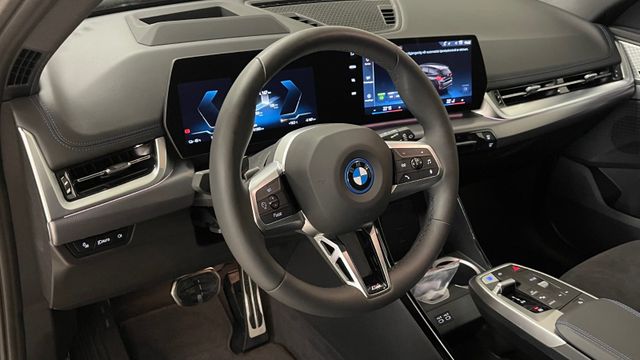 2024 BMW IX1 - 18