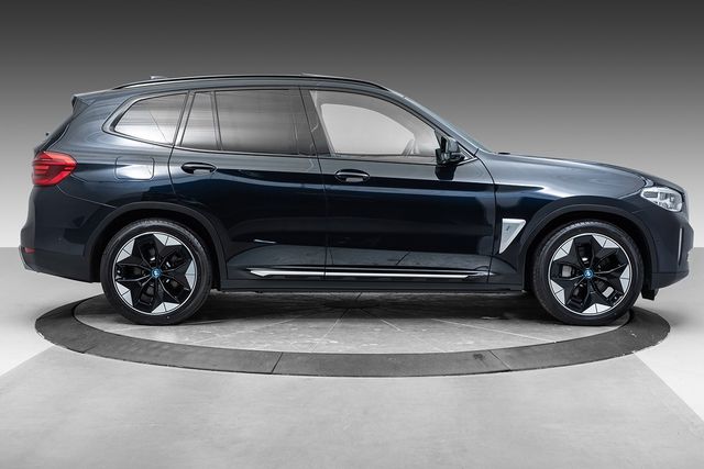 2021 BMW IX3 - 6