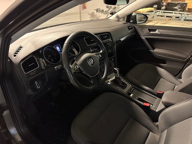 2018 VOLKSWAGEN GOLF - 18