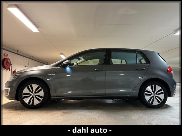 WVWZZZAUZJ8907681 2018 VOLKSWAGEN GOLF-0