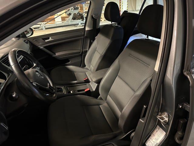 2018 VOLKSWAGEN GOLF - 20