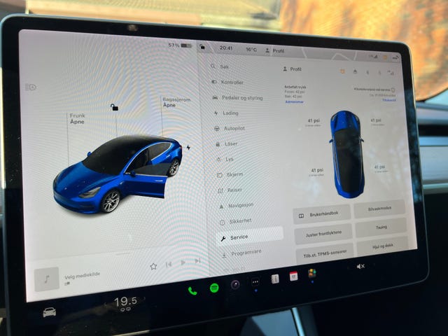 2019 TESLA MODEL 3 - 24