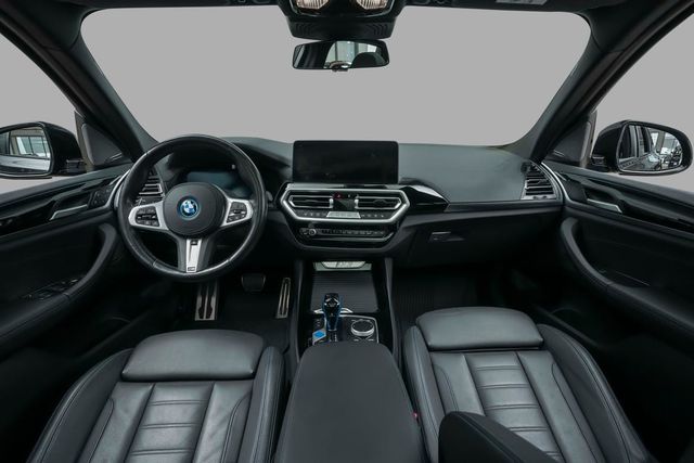 2022 BMW IX3 - 15