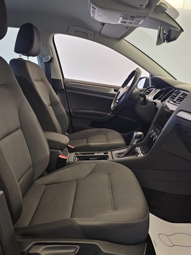 2019 VOLKSWAGEN GOLF - 19
