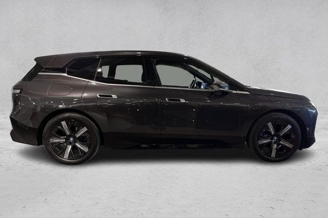 2022 BMW IX XDRIVE 50 - 6