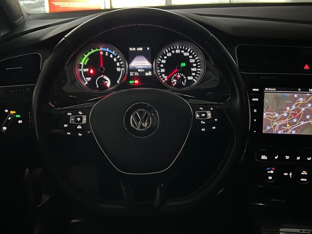 2018 VOLKSWAGEN GOLF - 12