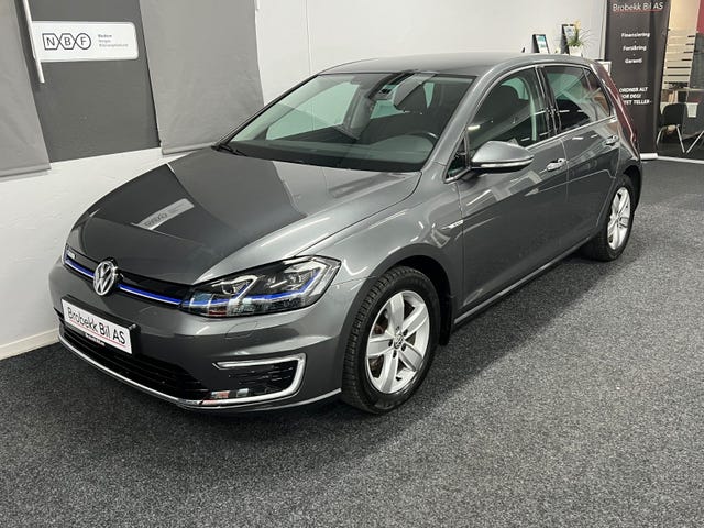 WVWZZZAUZJ8907302 2018 VOLKSWAGEN GOLF-1