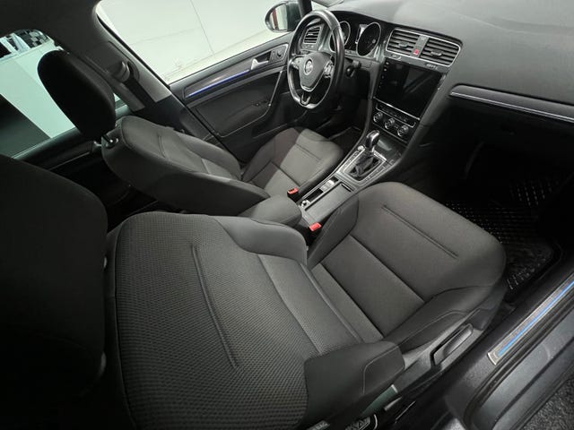 2018 VOLKSWAGEN GOLF - 9