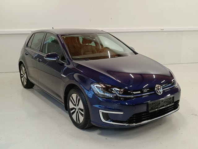 WVWZZZAUZJW905917 2018 VOLKSWAGEN GOLF-3