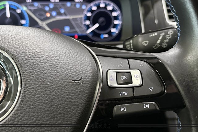 2019 VOLKSWAGEN GOLF - 22