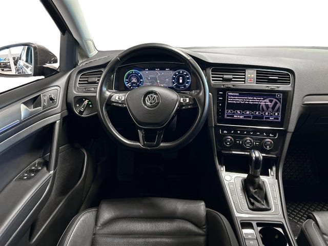 2018 VOLKSWAGEN GOLF - 8