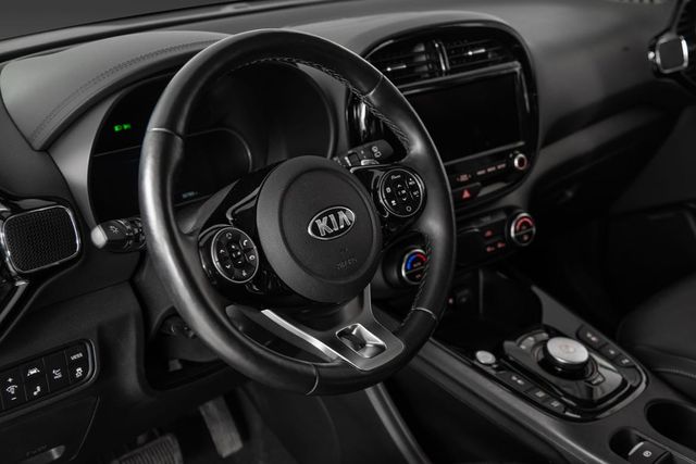 2021 KIA SOUL - 18