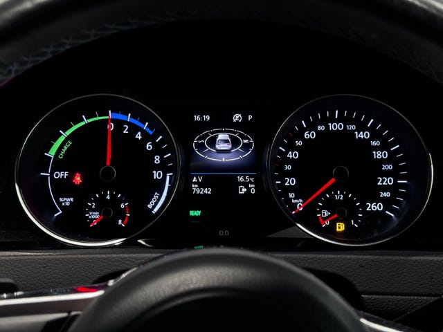 2018 VOLKSWAGEN GOLF - 16
