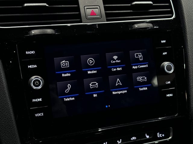 2018 VOLKSWAGEN GOLF - 26