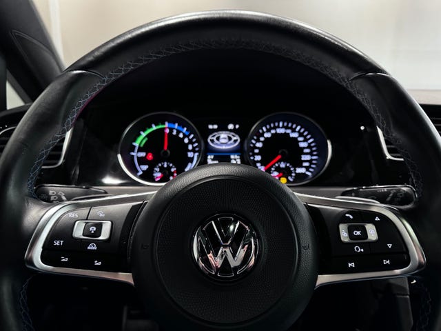 2018 VOLKSWAGEN GOLF - 17