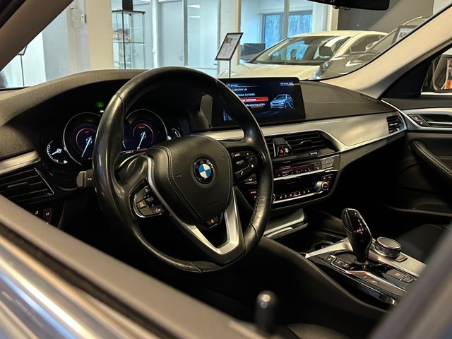 2017 BMW 5-SERIE - 12