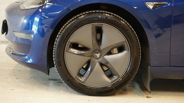 5YJ3E7EA0KF376422 2019 TESLA MODEL 3-5