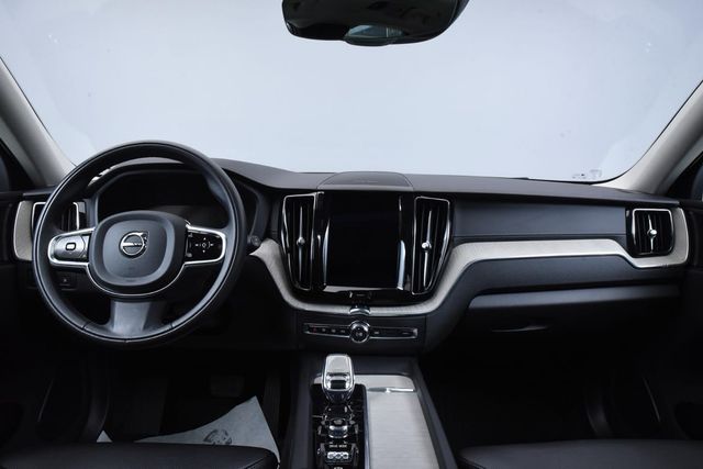 2021 VOLVO XC60 - 19