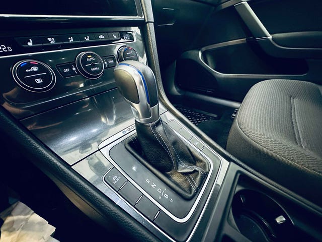 2018 VOLKSWAGEN GOLF - 21