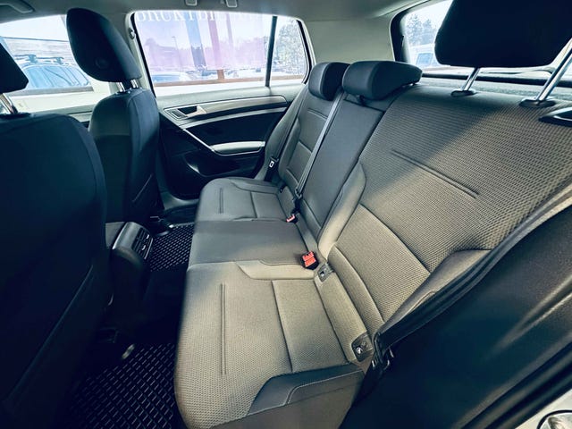 2018 VOLKSWAGEN GOLF - 24