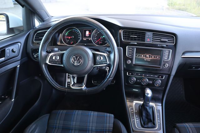 2016 VOLKSWAGEN GOLF - 33