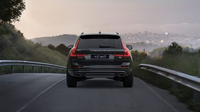 2021 VOLVO XC60 - 9