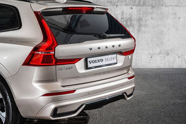 2023 VOLVO XC60 - 8