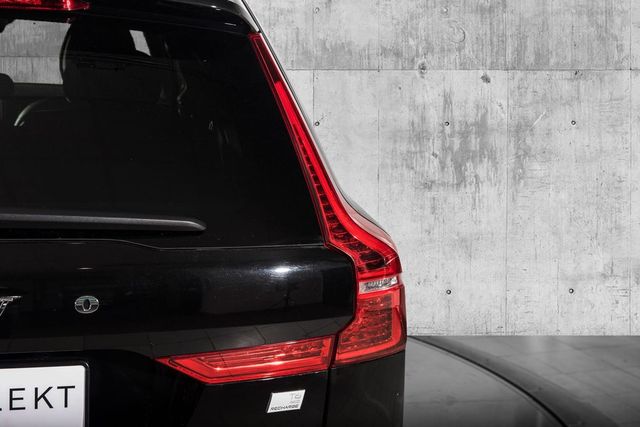 2021 VOLVO XC60 - 31