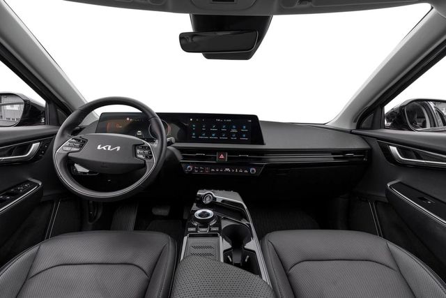 2022 KIA EV6 - 15