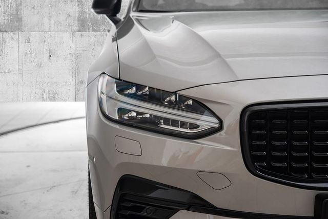 2024 VOLVO V90 - 4