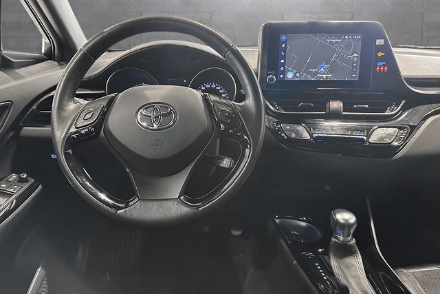 2022 TOYOTA C-HR - 12