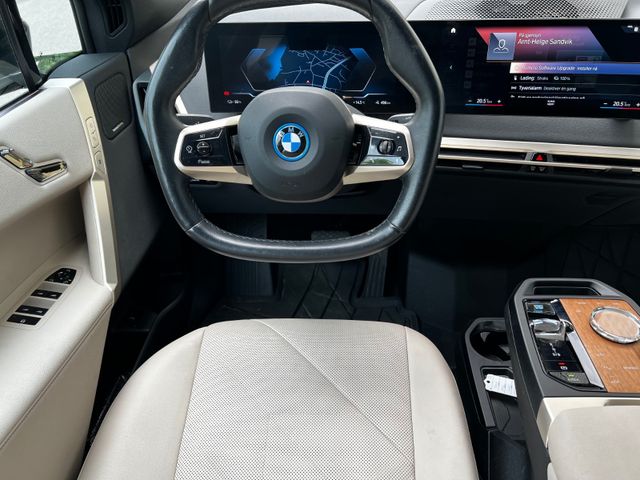 2022 BMW IX XDRIVE 50 - 24