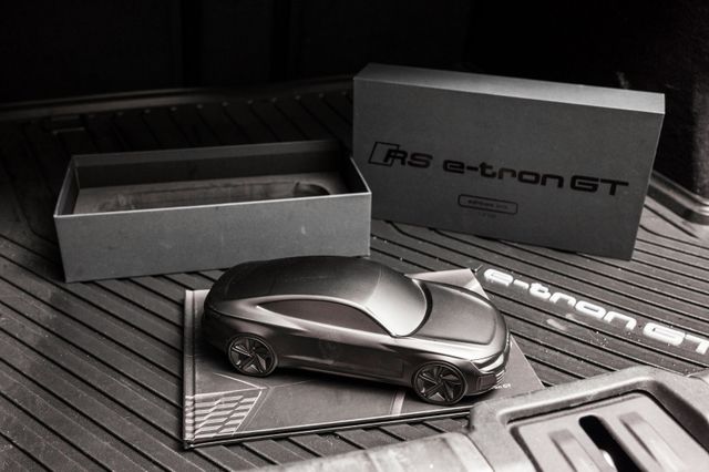 2022 AUDI E-TRON GT RS - 45