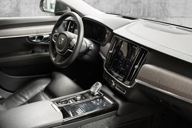 2021 VOLVO V90 - 26