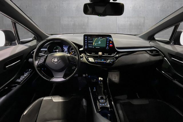 2020 TOYOTA C-HR - 11